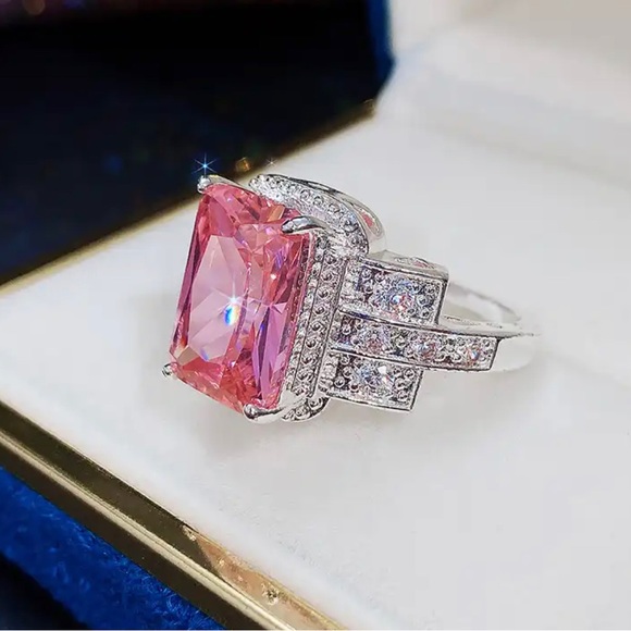 925 Sterling Silver Pink Simulated Diamond Ring - Picture 2 of 2
